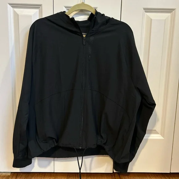 Under Armour Black Full-Zip Jacket - Picture 1 of 4